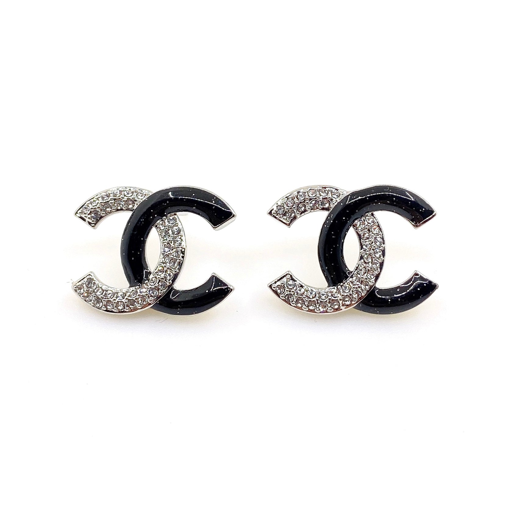 18K  Chanel Black Diamonds Earrings
